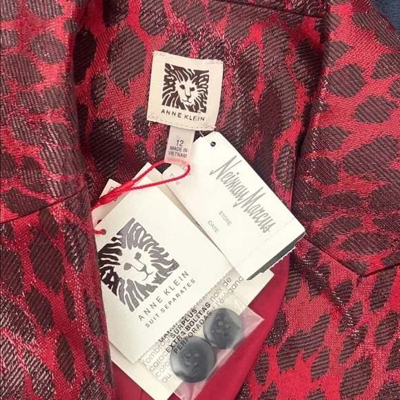 Anne Klein Animal Print Metallic Burgundy Blazer
( New ) - Picture 5 of 10